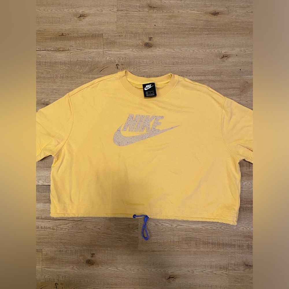 Nike Women’s Crop Top